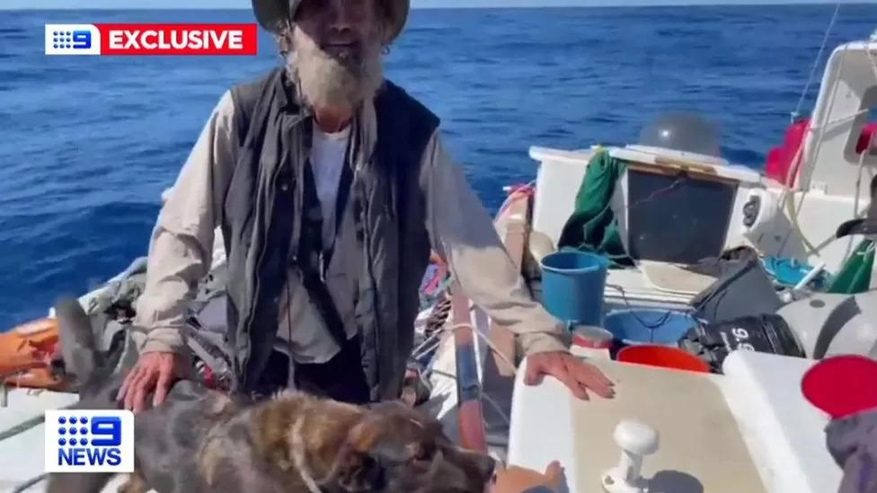 Marinero australiano y perro rescatados tras dos meses en el Pacífico: “Estoy bien, solo necesito descansar”