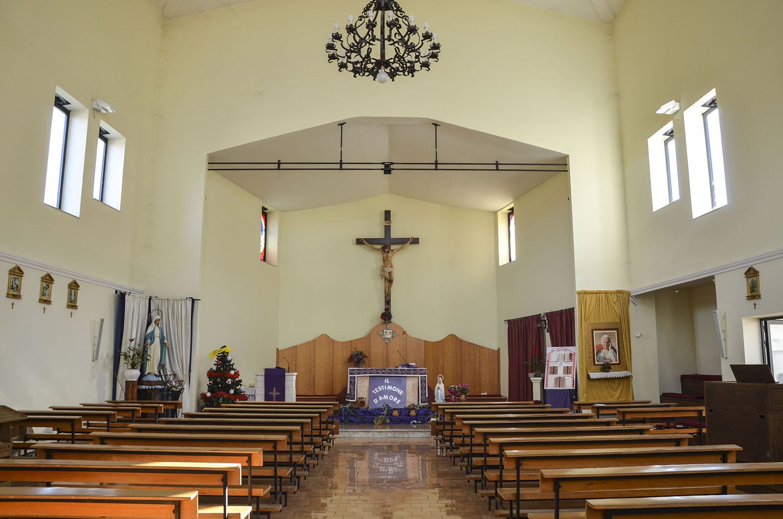 statua madonna chiesa san pio x aquila