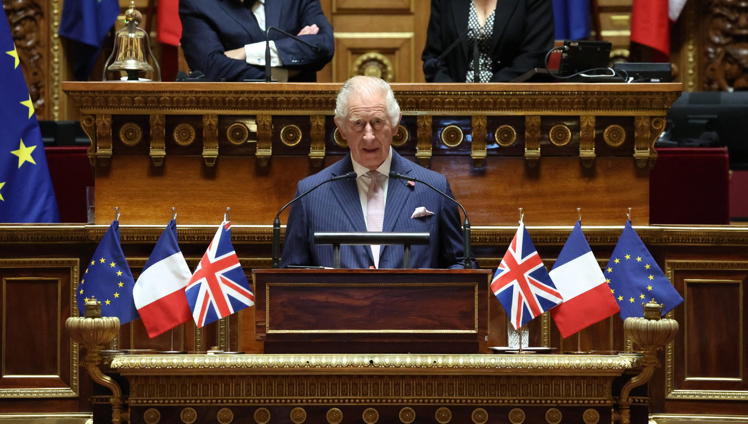 epa10873774 Britain's King Charles addresses Senators and members of the National Assembly at the French Senate, the first time a member of the British Royal Family has spoken from the Senate Chamber, in Paris, France, 21 September 2023. Britain's King Charles III and his wife Queen Camilla are on a three-day state visit starting from 20 September, to Paris and Bordeaux, six months after rioting and strikes forced the last-minute postponement of his first state visit as king.  EPA/EMMANUEL DUNAND / POOL  MAXPPP OUT
