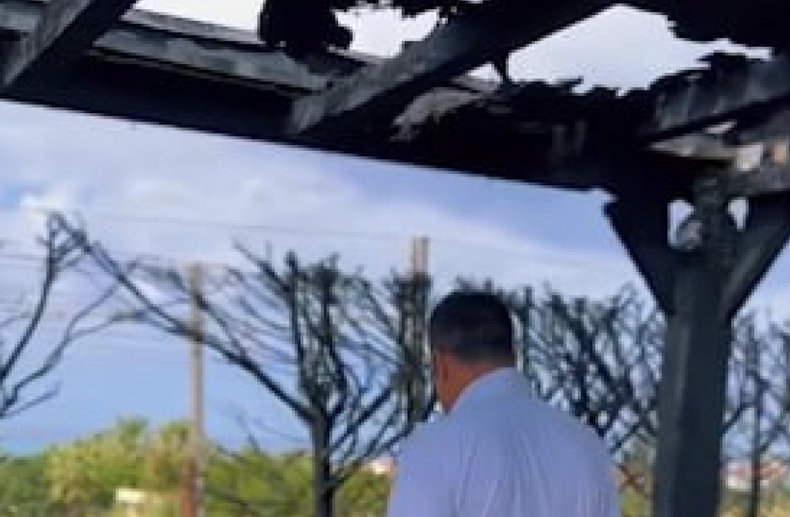 Calabria, data alle fiamme la casa del presidente Occhiuto: «Non è facile contrastare la stupidita dei piromani» – Il video