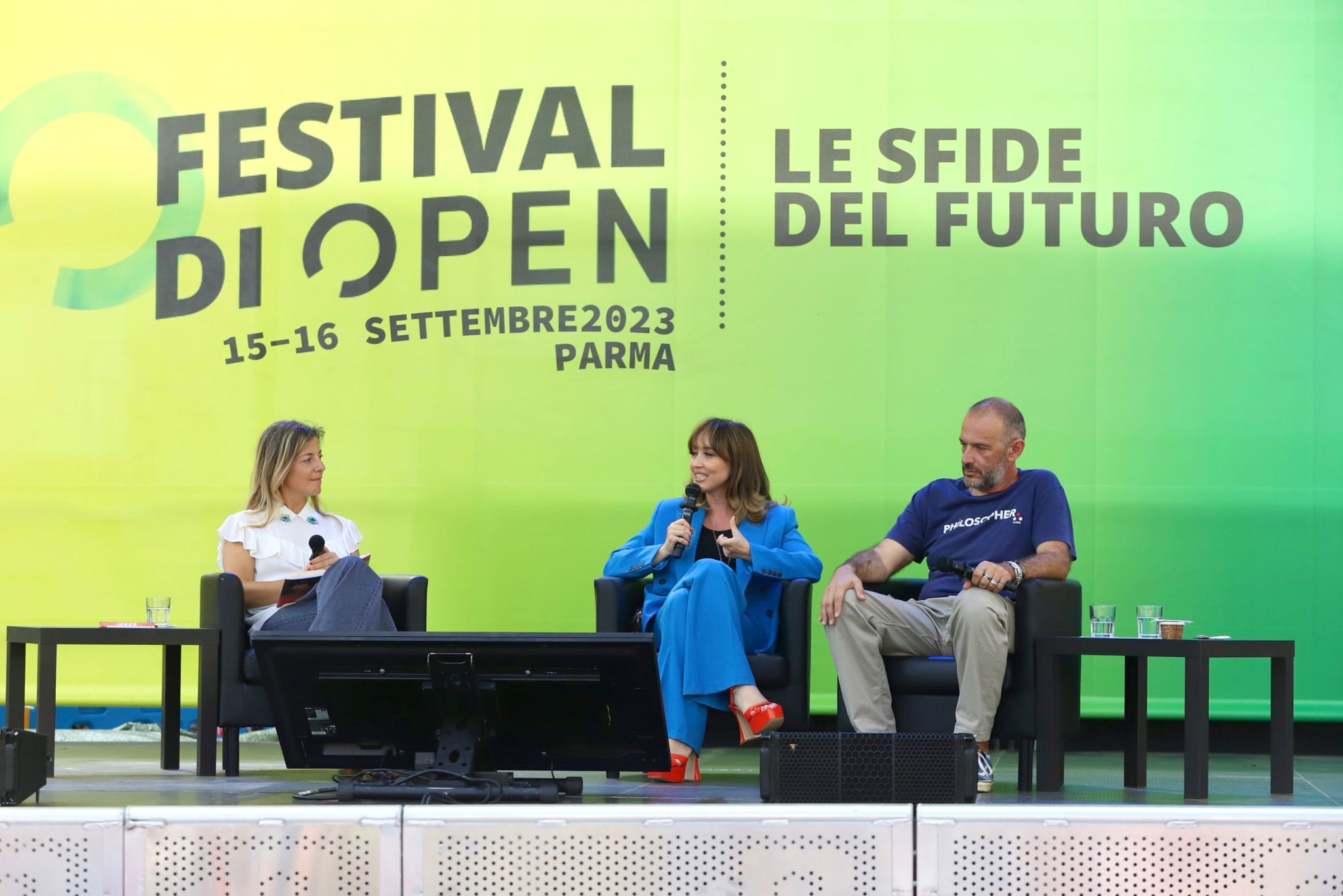 Festival di Open, Chiara Francini e Lorenzo Gasparrini contro le gabbie dell’identità di genere: «Il contesto è consenso» – Il video