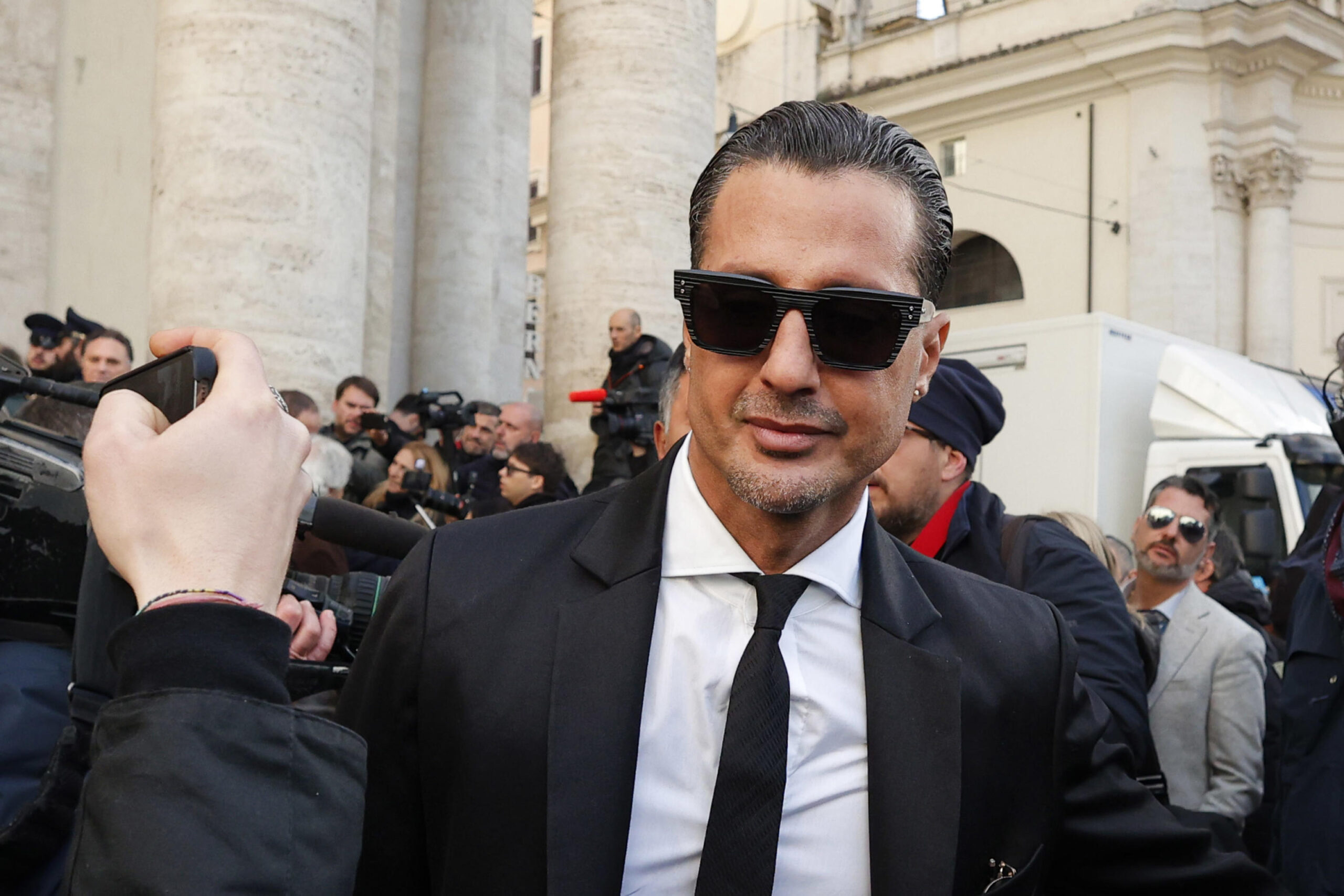 Fabrizio Corona sta per tornare libero, fissata la fine della pena con la «liberazione anticipata»