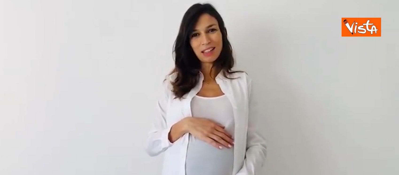Marisa Leo e quel video contro la violenza sulle donne: «Donna, mamma, tu non sei sola» – Il video
