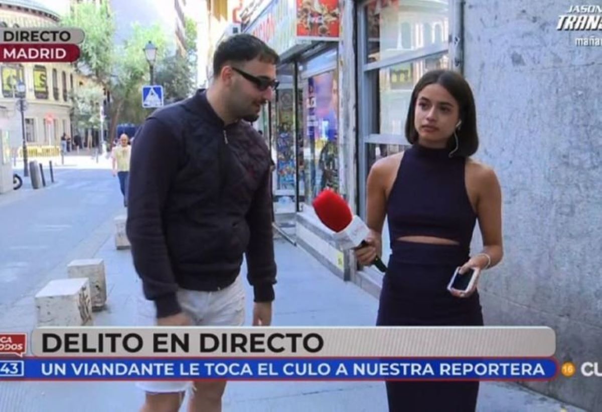 Madrid, giornalista di Mediaset Spagna palpeggiata in diretta. Arrestato un 25enne – I video