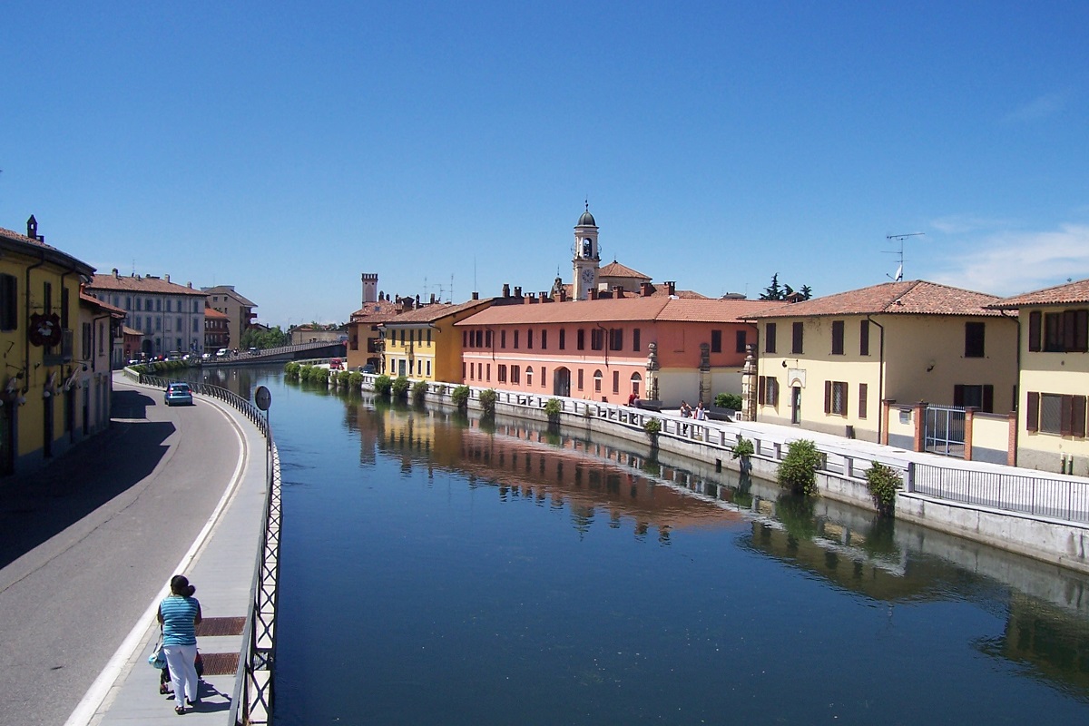 naviglio grande milano violenza sessuale