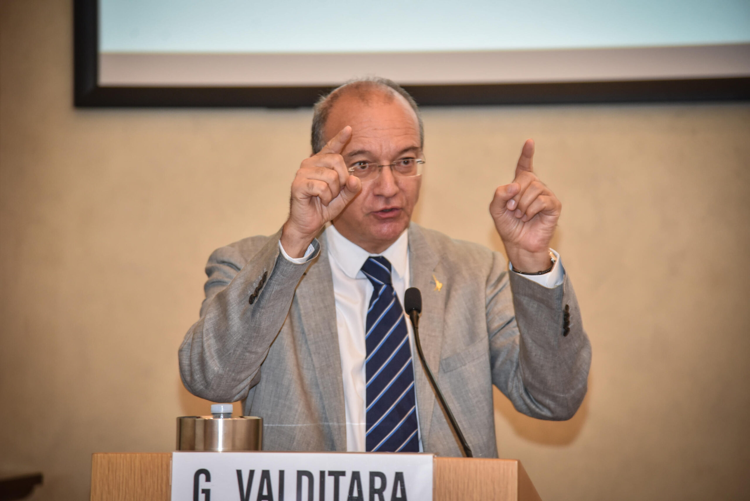 Il ministro Giuseppe Valditara al convegno su 'Presente e futuro della scuola paritaria, tra sfide e nuove opportunità' allUniversità Cattolica, Milano, 9 Ottobre 2023.
ANSA/MATTEO CORNER