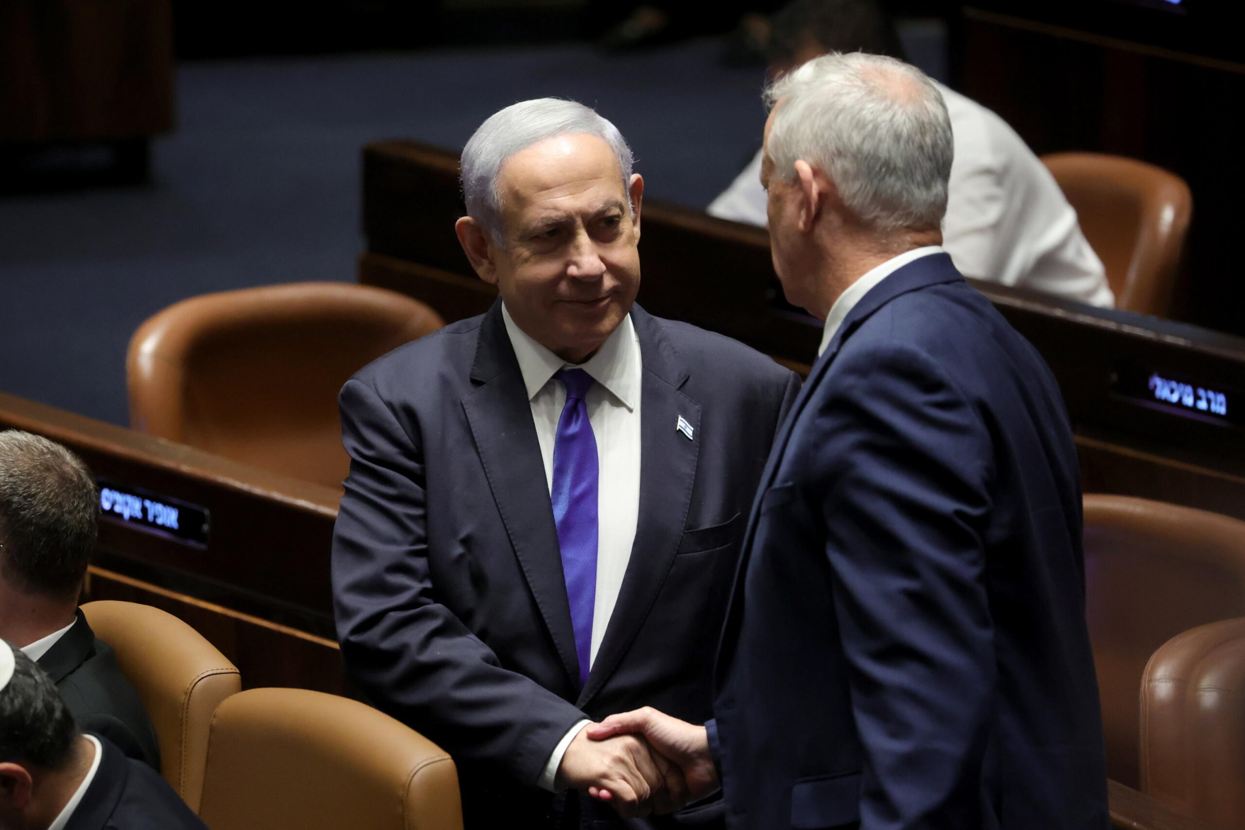 Israel da luz verde al gobierno de unidad nacional.  Netanyahu: “El sábado será el día más trágico para los judíos desde el Holocausto y eliminaremos a Hamás”.
