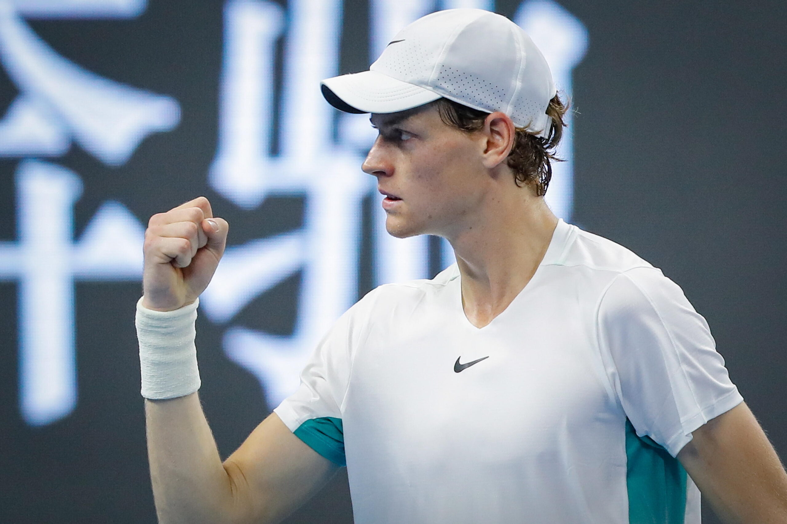 China Open, Jannik Sinner vince a Pechino battendo Medvedev - Open