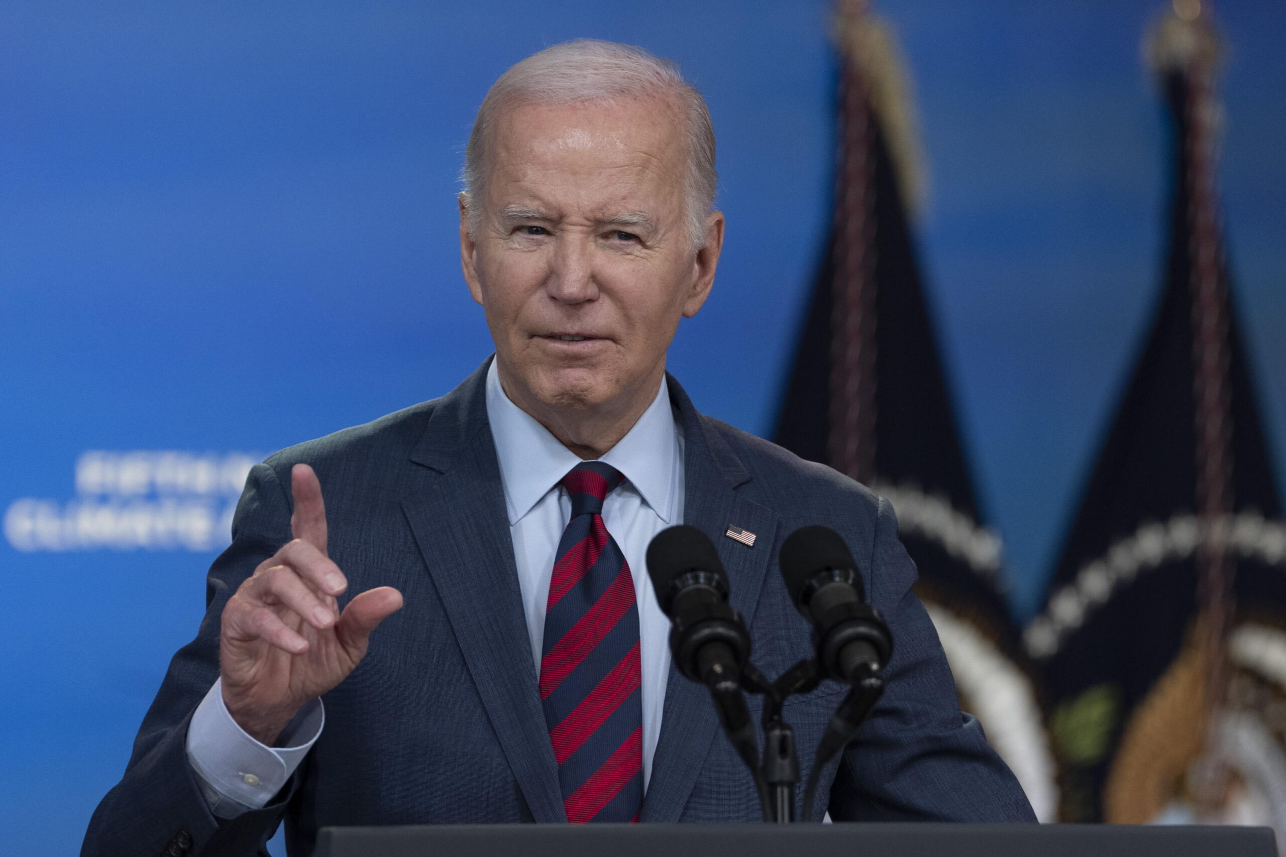 AI is starting to affect the US presidential election.  A bogus Biden urges voters not to vote in New Hampshire