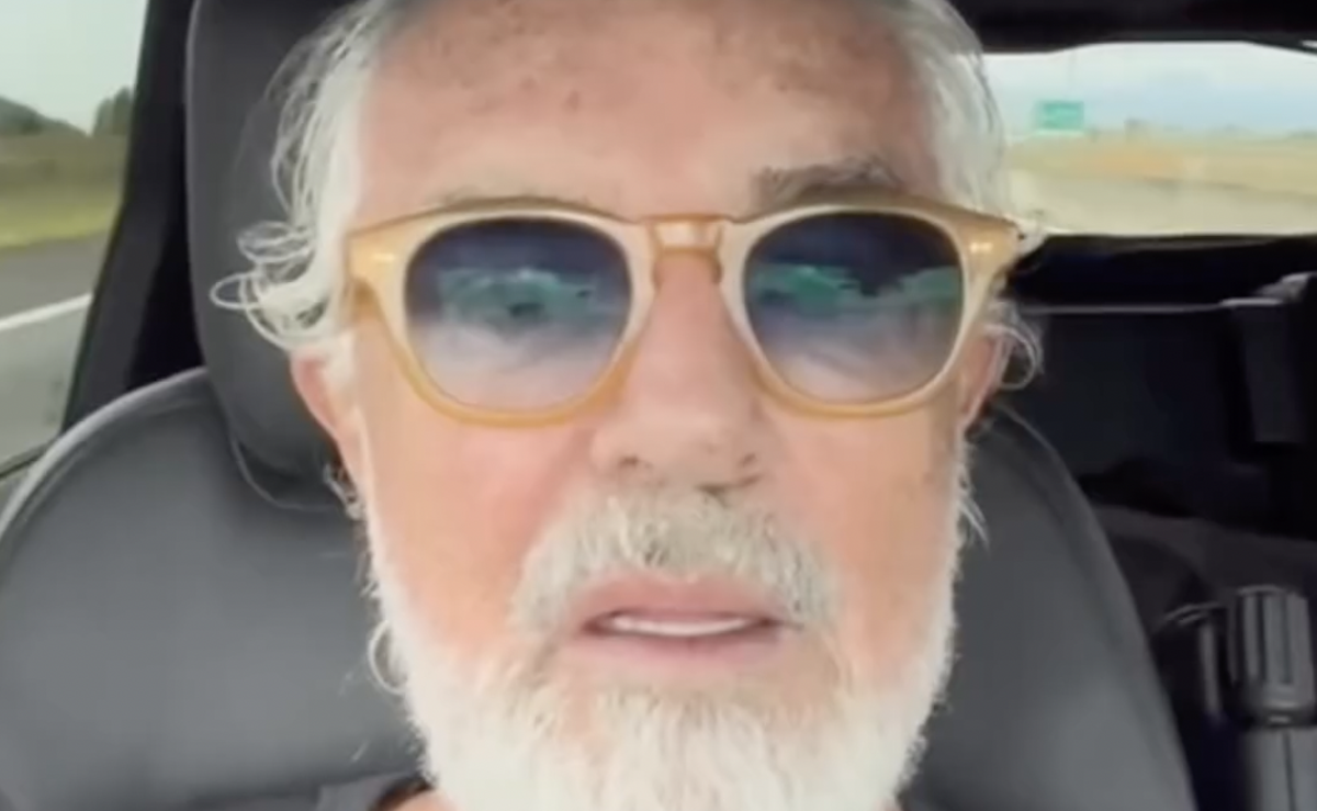 Il video-sfogo di Briatore: «Sono stato derubato in pieno centro a Milano. Sala? Per lui è tutto sotto controllo ma non è così, la gente ha paura»