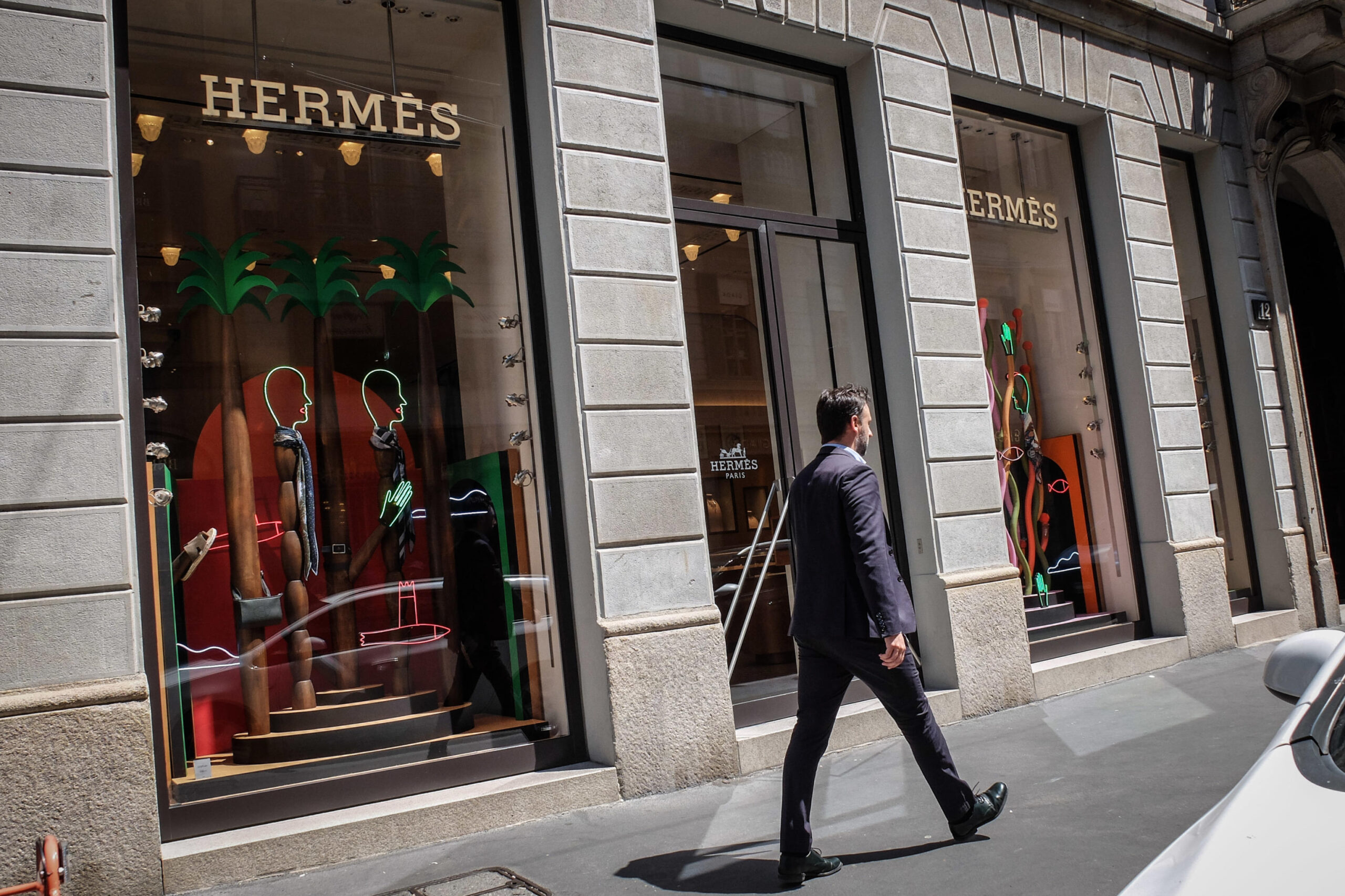 L’erede di Hermès cambia il testamento: «Il tesoro da 10 miliardi vada al maggiordomo». E ora l’Ong “defraudata” annuncia battaglia