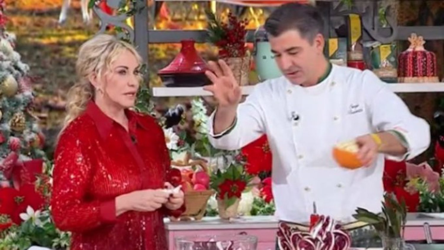 «Farla bere per stordire la preda…», lo scivolone dello chef Barzetti su Rai1 da Antonella Clerici. Poi le scuse – Il video