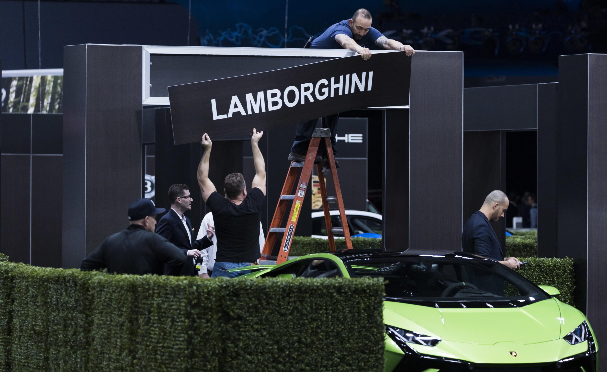  Anche-Lamborghini-apre-alla-settimana-corta-per-gli-operai-l-accordo-su-meno-ore-di-lavoro-e-aumenti