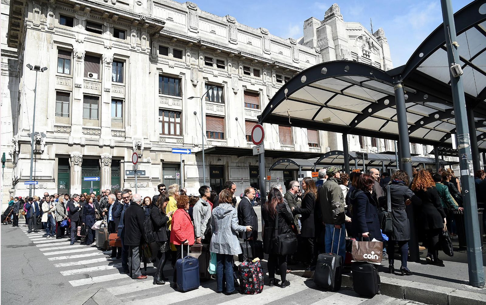 wsj economia italiana balneari taxi