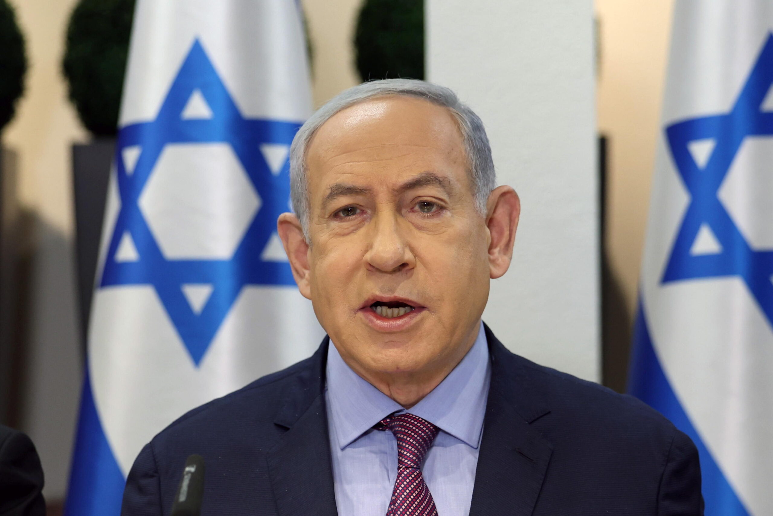 epa11050149 Israeli Prime Minister Benjamin Netanyahu attends the weekly cabinet meeting at the the Kirya military base in Tel Aviv, Israel, 31 December 2023.  EPA/ABIR SULTAN / POOL