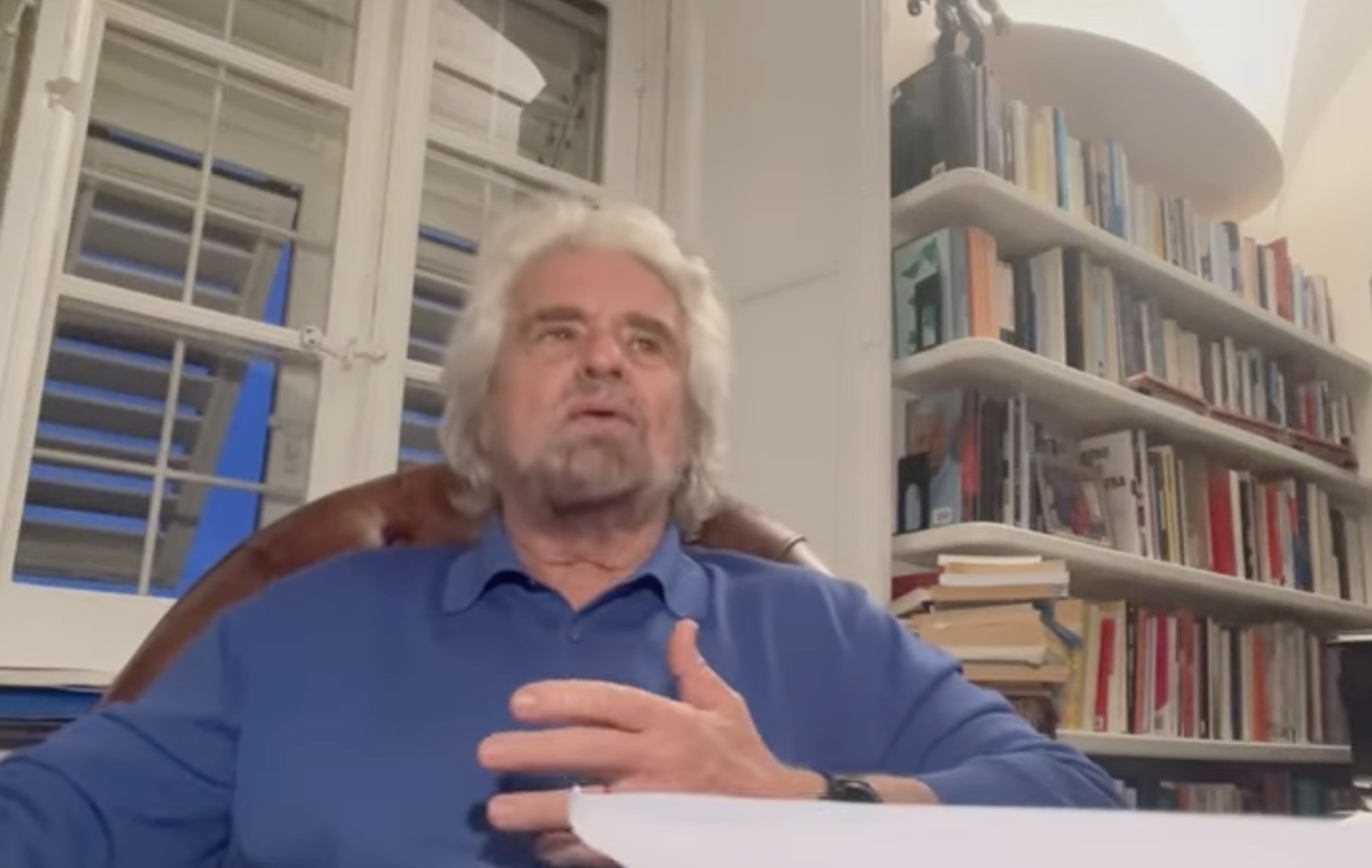 Giorno della Memoria? Per Beppe Grillo ne serve uno «della dimenticanza e del perdono» – Il video
