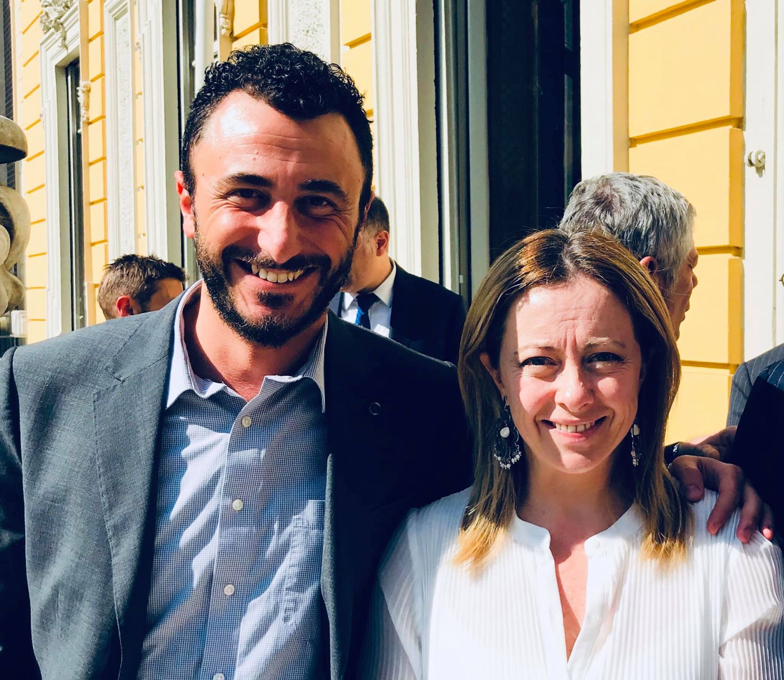 Meloni scarica Pozzolo: «È stato un irresponsabile. Sospeso dal partito, ma non abbiamo un problema di classe dirigente» – Il video