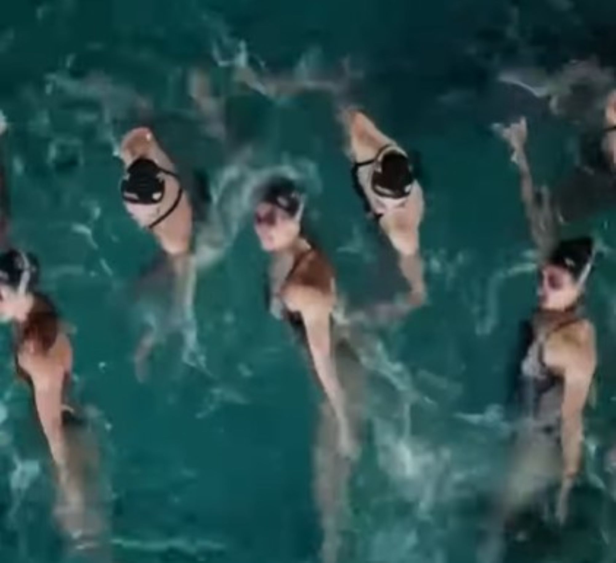 Sanremo, la Nazionale di Nuoto Artistico sulle note di Apnea di Emma Marrone  - Il video - Open