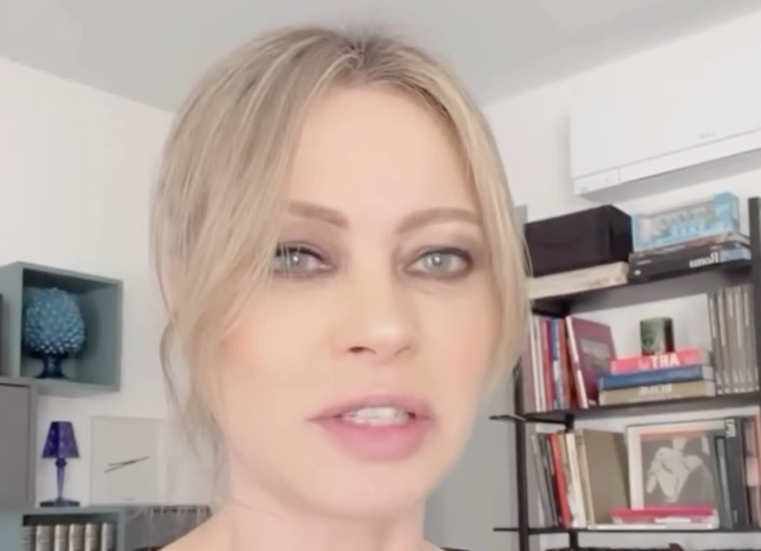 Anna Falchi si scusa con Sinner, dietrofront dopo le critiche su Sanremo: «Avevo cercato su Google… ho sbagliato» – Il video
