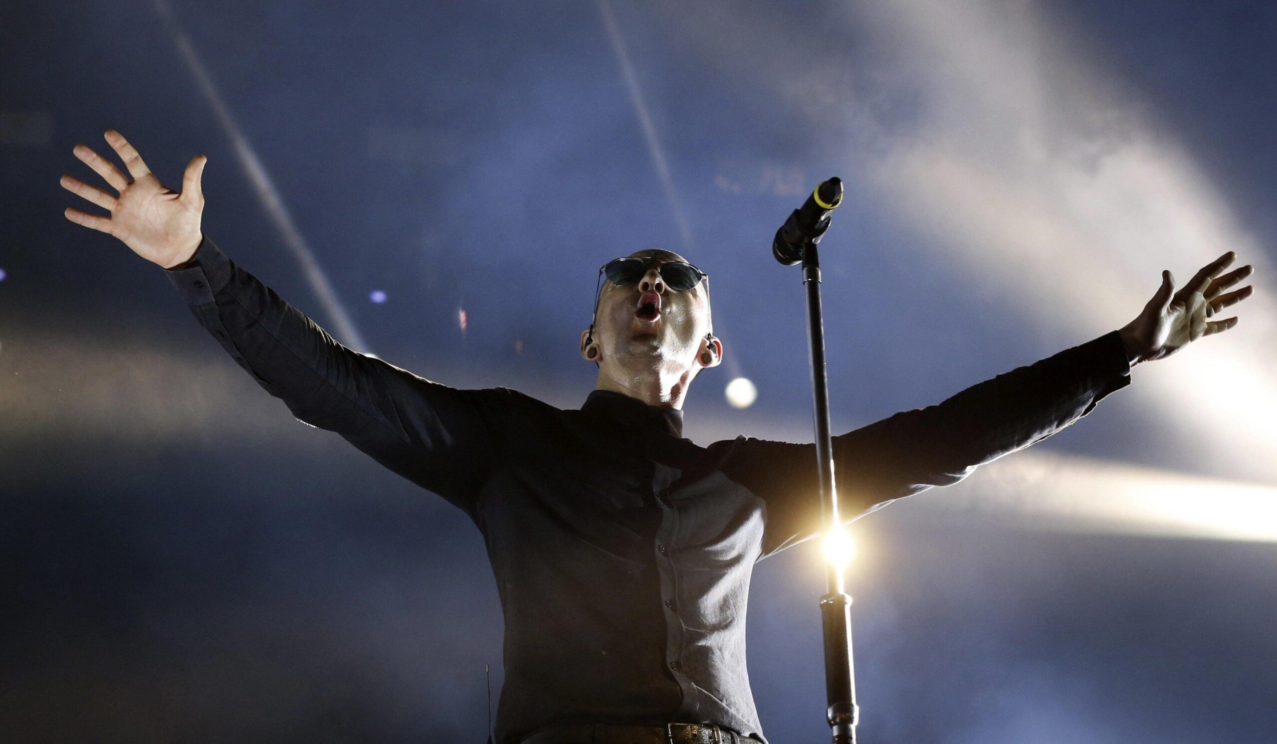 I Linkin Park annunciano un brano inedito con la voce di Chester