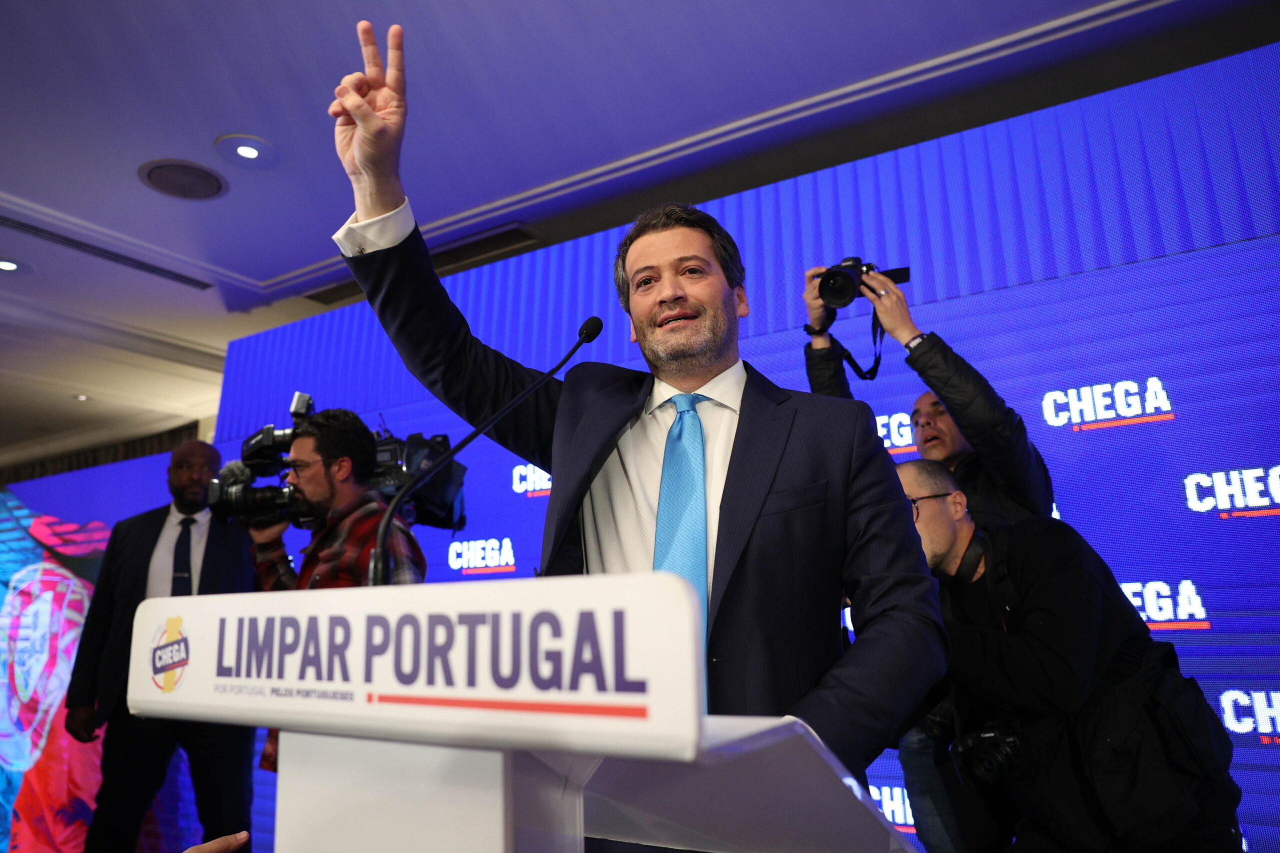 Portugal, a surpresa das sondagens é o Chega: o que é e onde pretende o partido de extrema-direita liderado por André Ventura