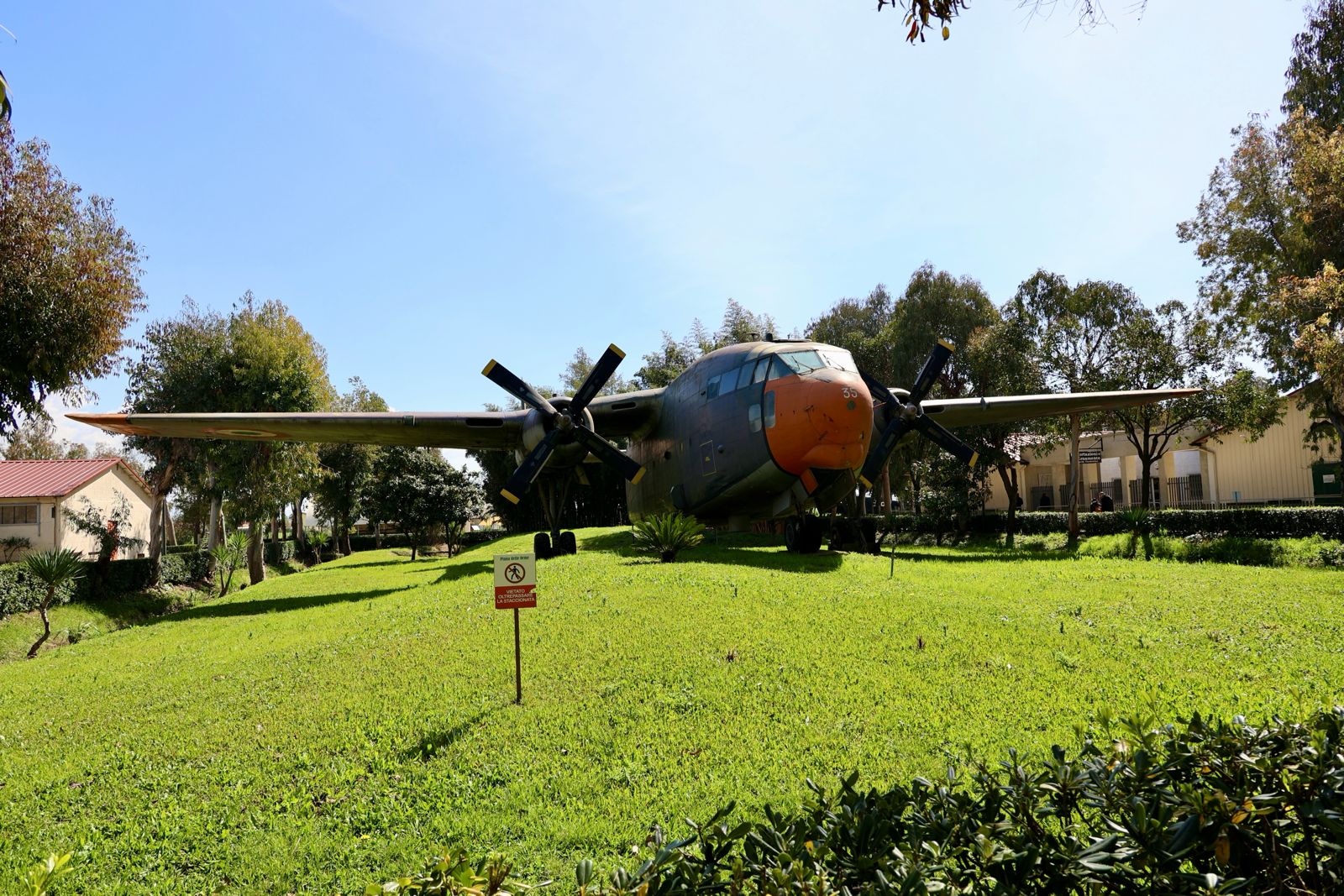 Il tank di Benigni, il treno dei deportati, i giochi dei bisnonni. Ecco lo straordinario museo di Piana delle Orme vicino a Latina