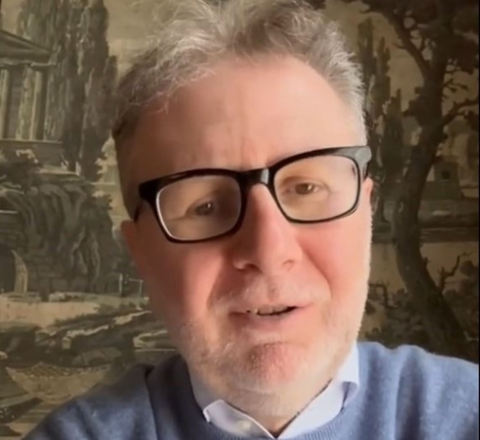 Fabio Fazio vittima dell’Intelligenza artificiale: «Girano video in cui sponsorizzo prodotti finanziari, sono falsi» – Il video