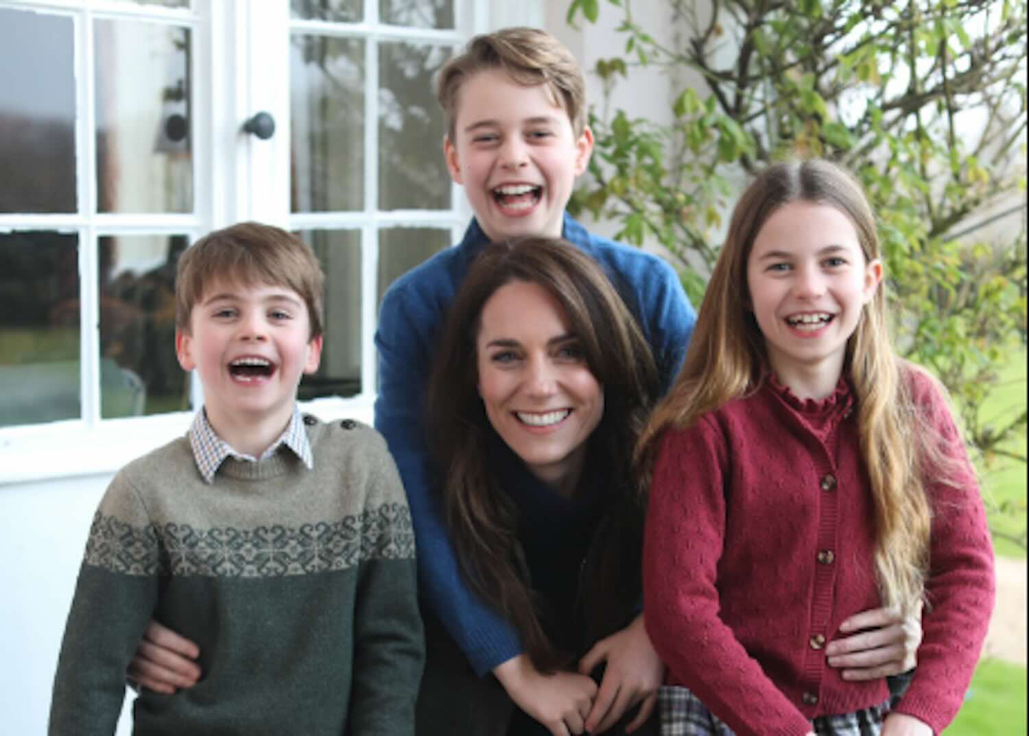 GB - prima foto ufficiale di Kate Middleton dopo l’operazione