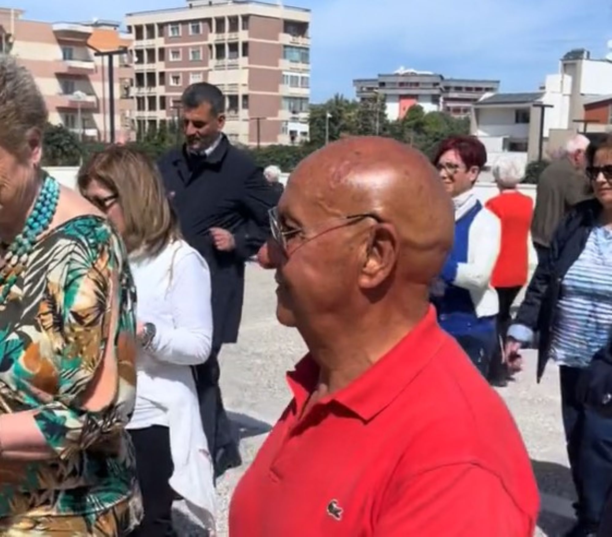 Bari, il sindaco Decaro balla sulle note di “Sinceramente” di Annalisa – Il video