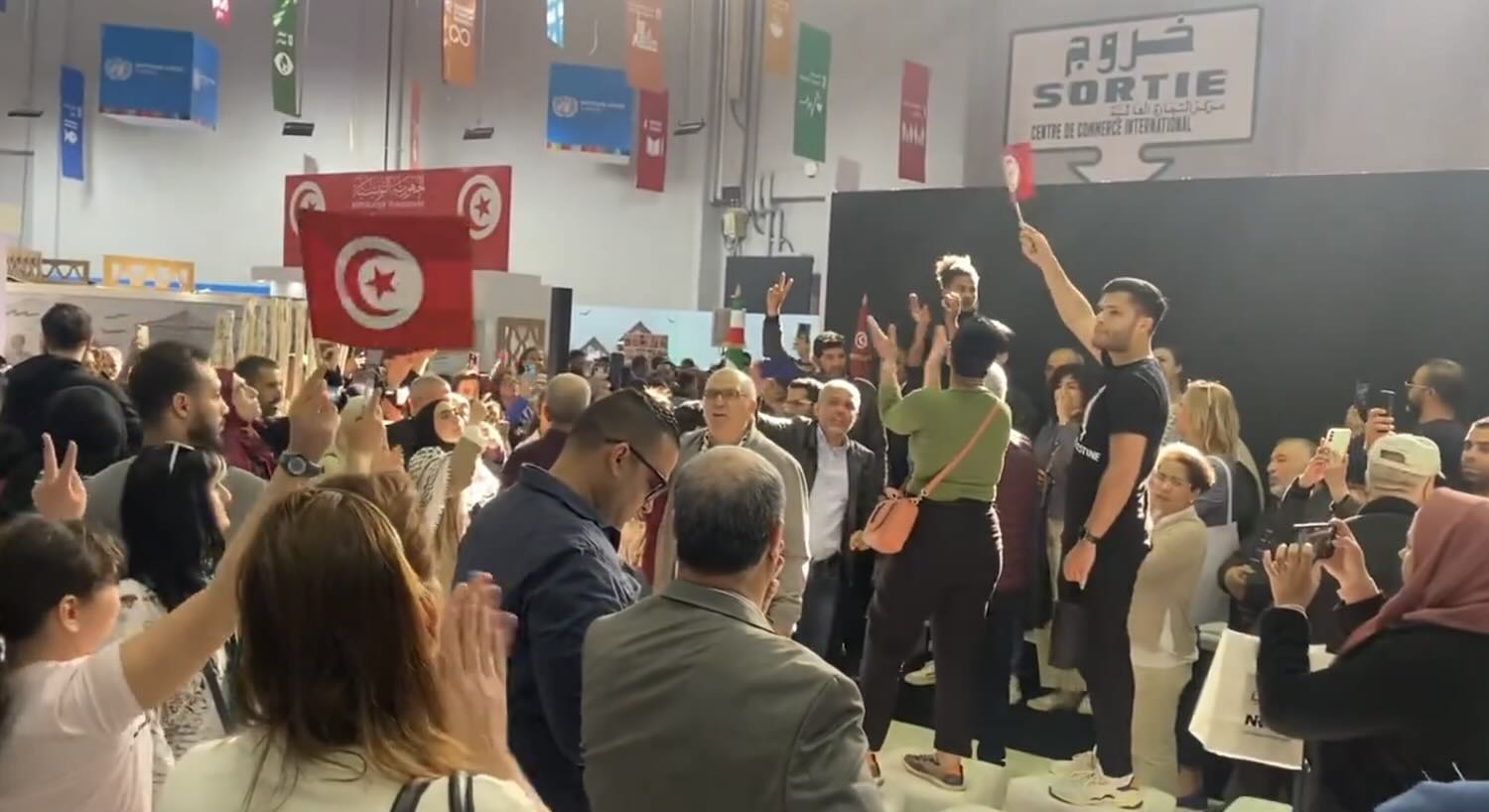 Protesta pro Gaza Fiera del Libro a Tunisi