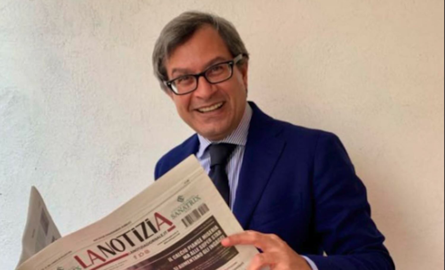 Conte annuncia la candidatura del direttore de «La Notizia» Gaetano Pedullà col M5s: «Ma se eletto deve ...