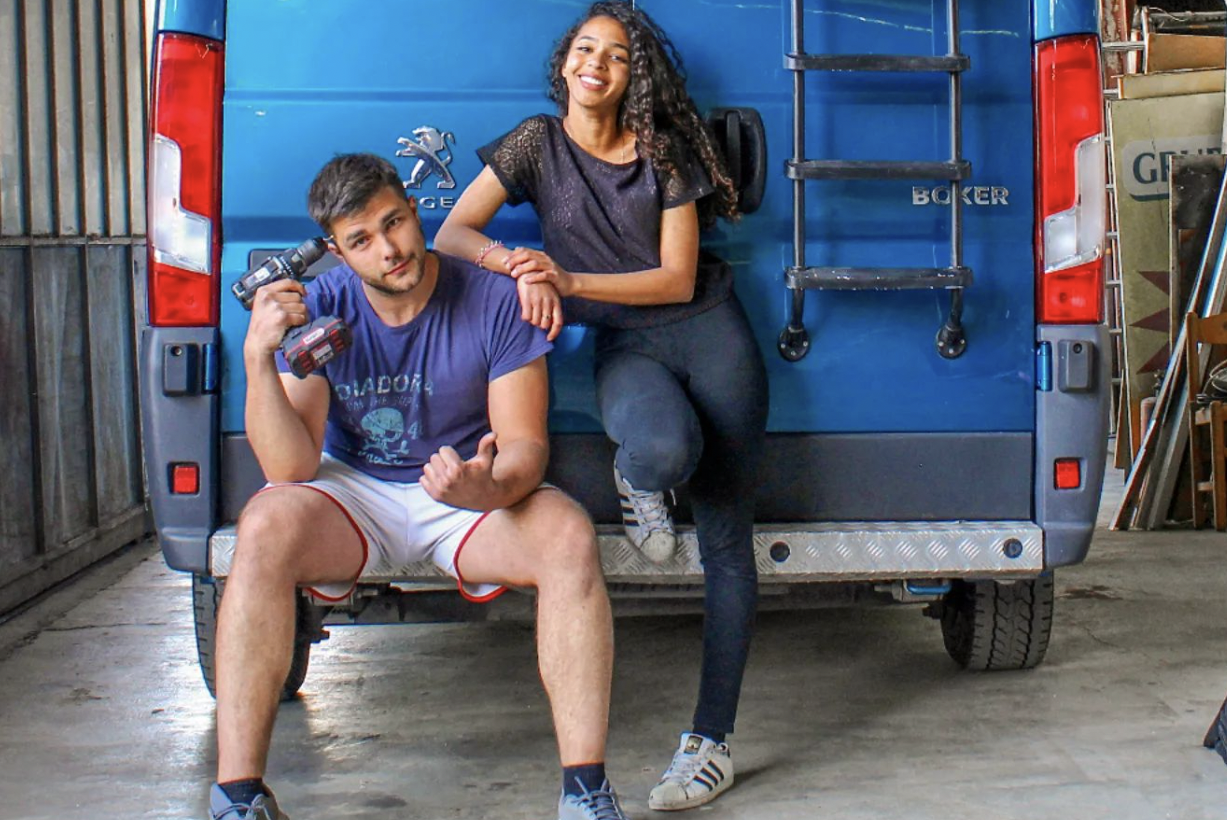 Trasformare van in case, la storia dei Ringos around: «Sistemi brevettati per non preoccuparsi dell’energia» – Il video