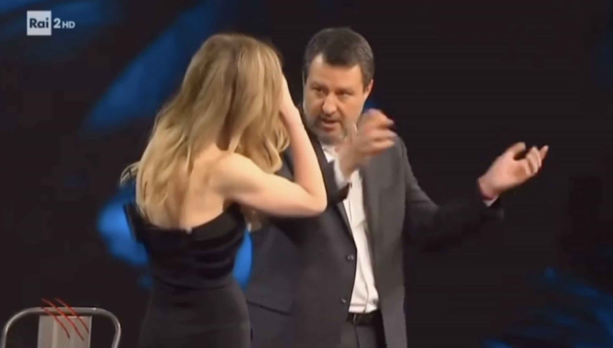 Salvini, il fuorionda a Belve su Fedez: «Mi hanno detto che era inca**oso». E il cantante replica da Miami – Il video