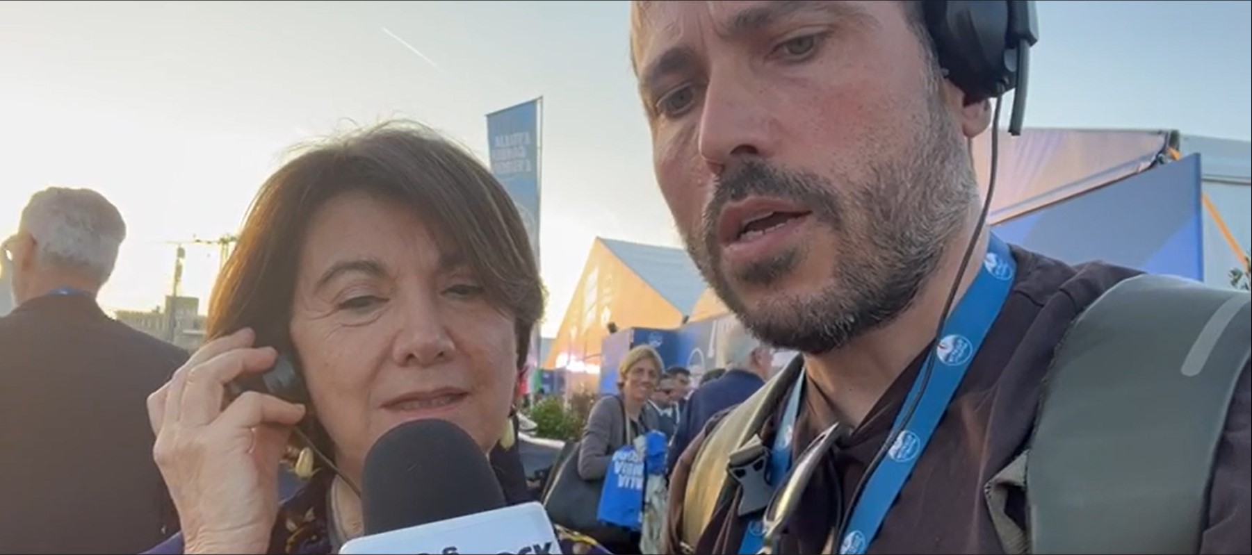La ministra Roccella e quel “Almeno tu nell’universo” che non finirà mai a Sanremo – Il video