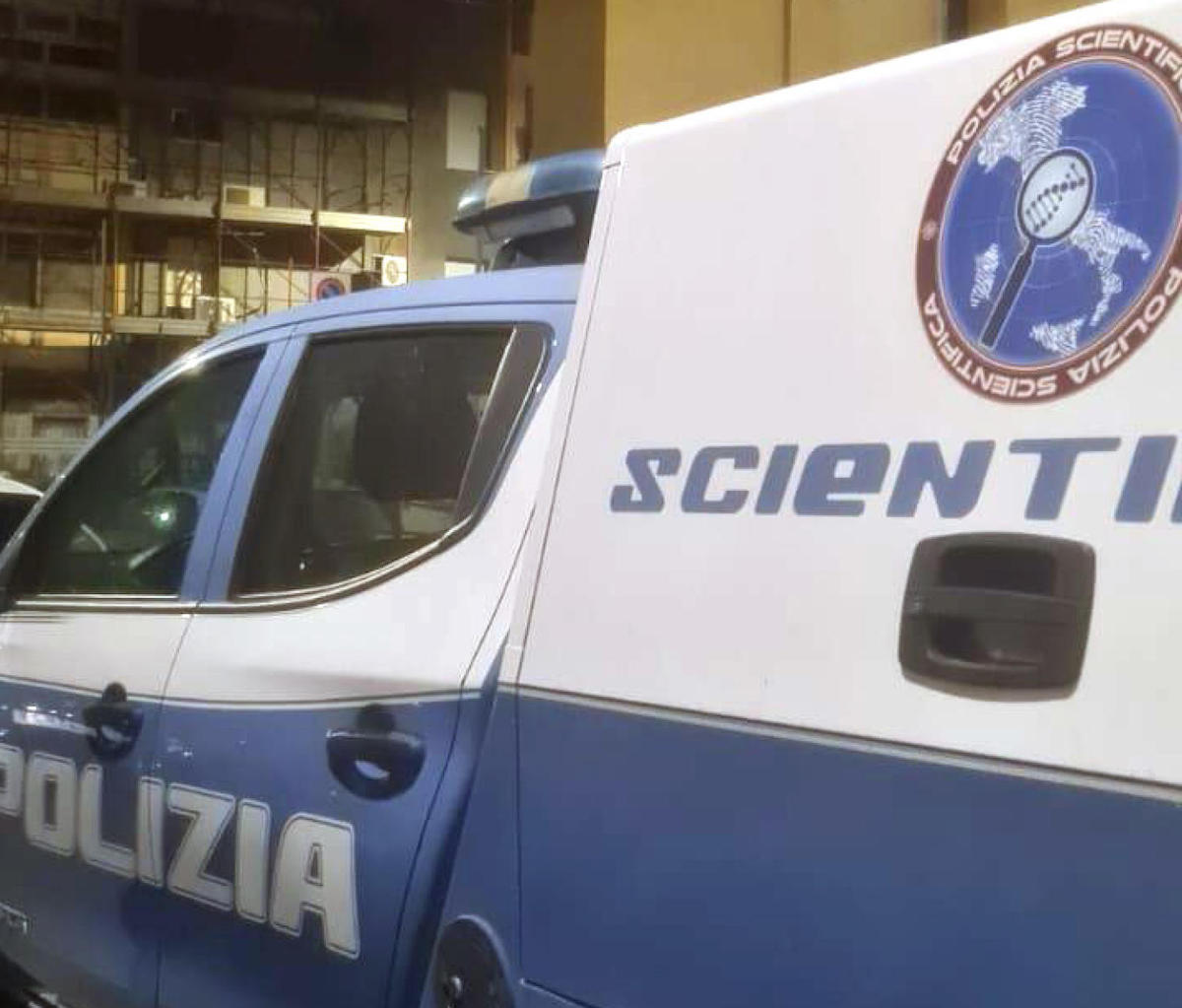 https://static.open.online/wp-content/uploads/2024/06/polizia-scientifica.jpg