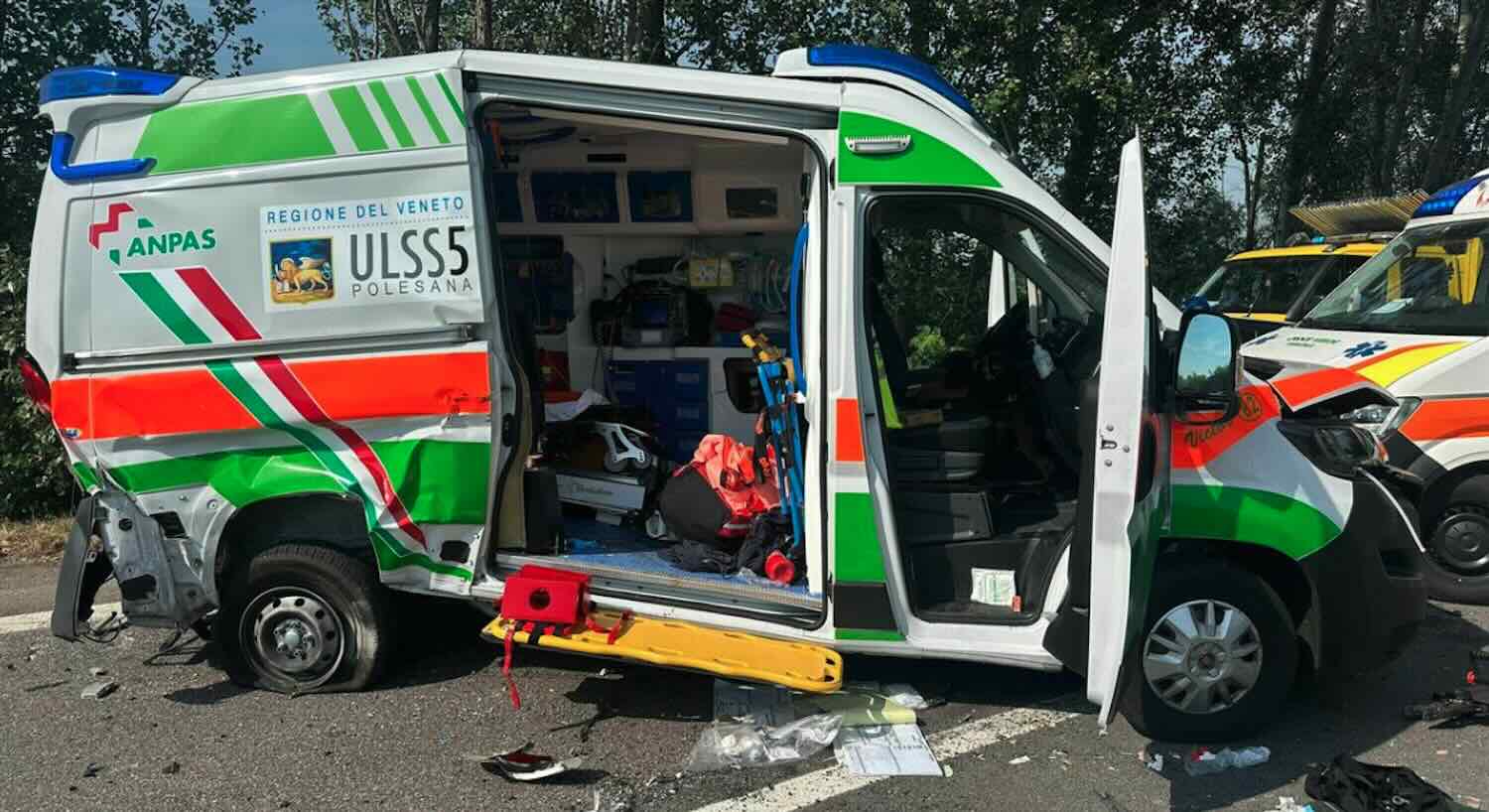 Ambulanza travolta Rovigo