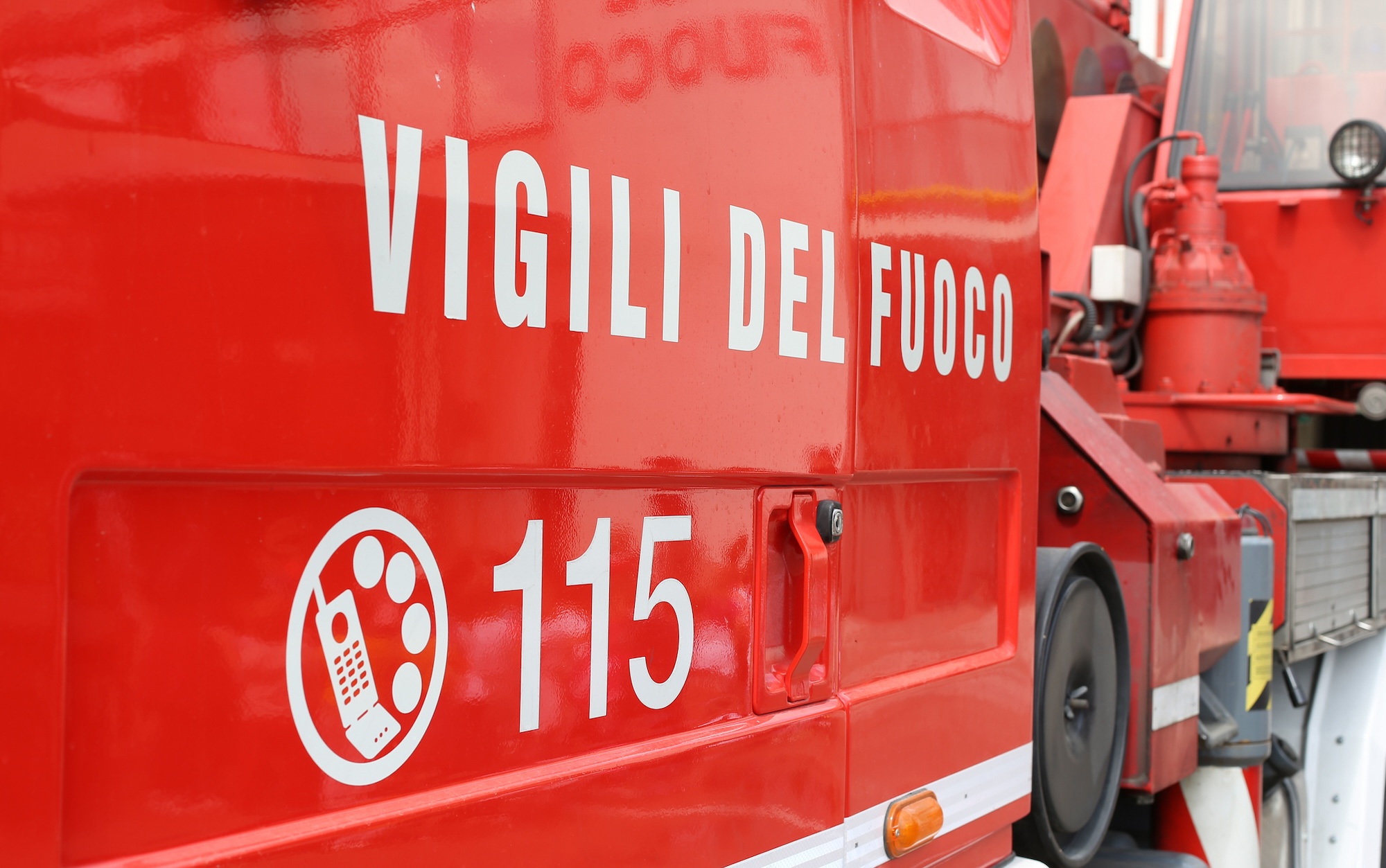 Siracusa, grave incidente stradale: scontro pulmino-furgone. 3 morti e 5 feriti