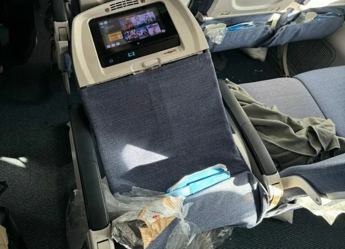 Violenta turbolenza sul volo Madrid-Montevideo: 30 passeggeri feriti, l’aereo costretto all’atterraggio d’emergenza in Brasile – Il video