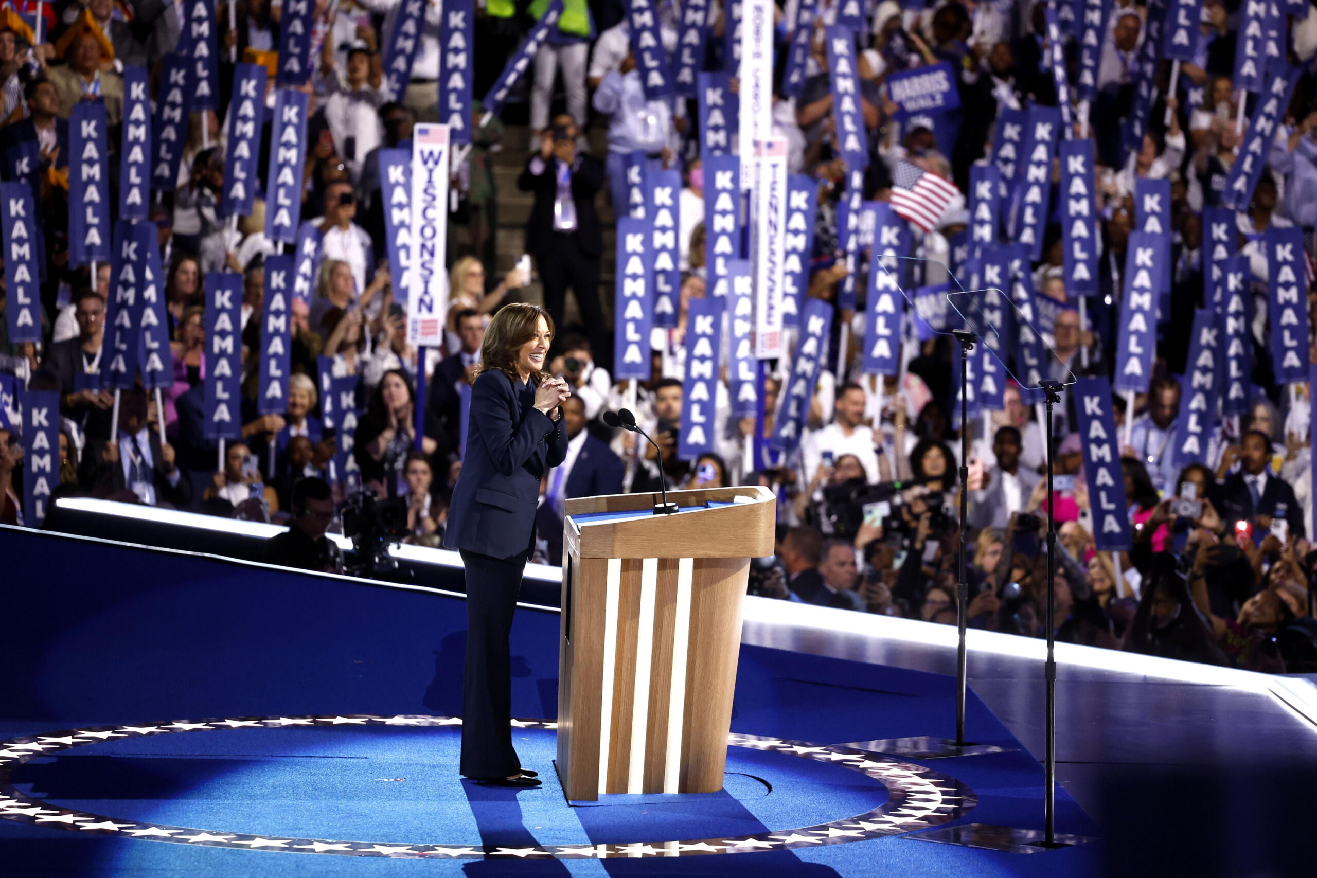 epa11560848 Democratic presidential candidate Kamala Harris prepares to give her keynote address on the final night of the Democratic National Convention (DNC) at the United Center in Chicago, Illinois, USA, 22 August 2024. The 2024 Democratic National Convention is being held 19 to 22 August 2024 in which delegates of the United States' Democratic Party approved the party's platform and ceremonially voted for the party's nominees for president and vice president, Vice President Kamala Harris and Governor Tim Walz of Minnesota, for the upcoming presidential election.  EPA/CAROLINE BREHMAN