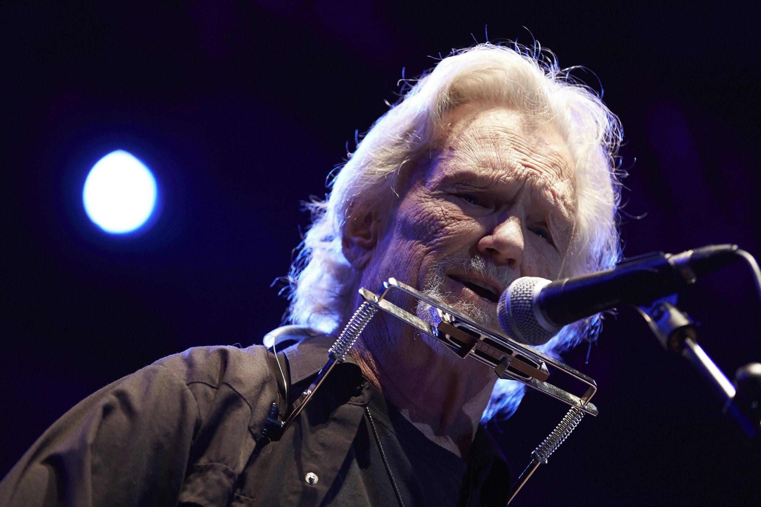 Kris Kristofferson leggenda country attore Morto 88 anni Icona musicale The Highwaymen Film A Star Is Born Blade