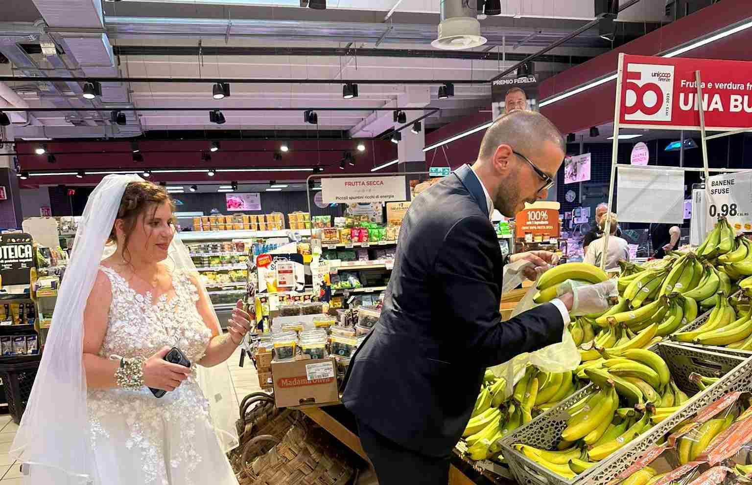 Sposi spesa supermercato Firenze