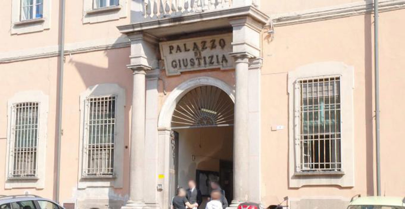 https://static.open.online/wp-content/uploads/2024/09/Tribunale-Pavia.jpg