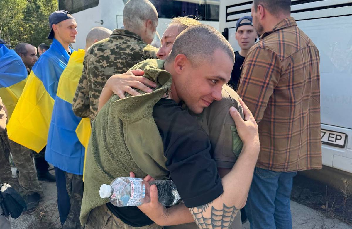 Ucraina scambio prigionieri Russia Azov Zelensky guerra