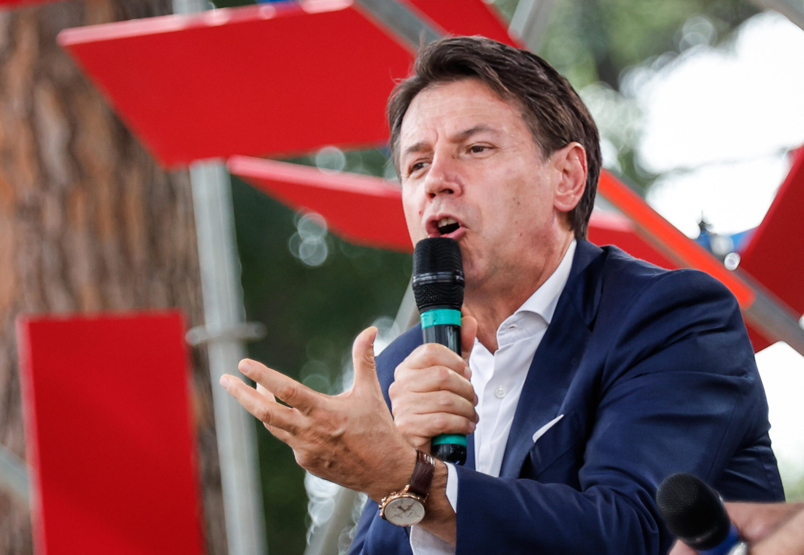 Conte festa fatto quotidiano grillo costituente