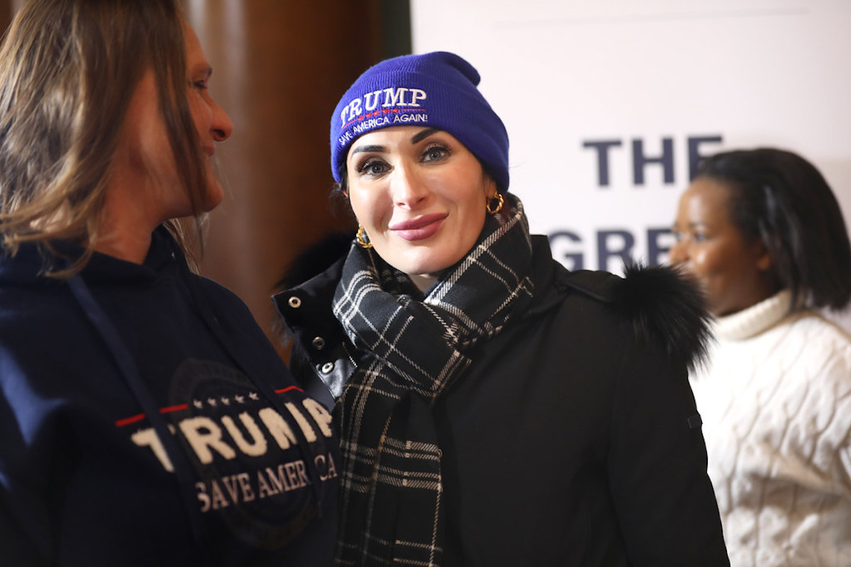 laura loomer donald trump influencer estrema destra