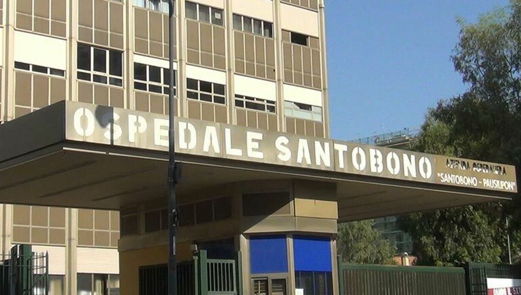 https://static.open.online/wp-content/uploads/2024/09/ospedale-santobono-napoli.jpg