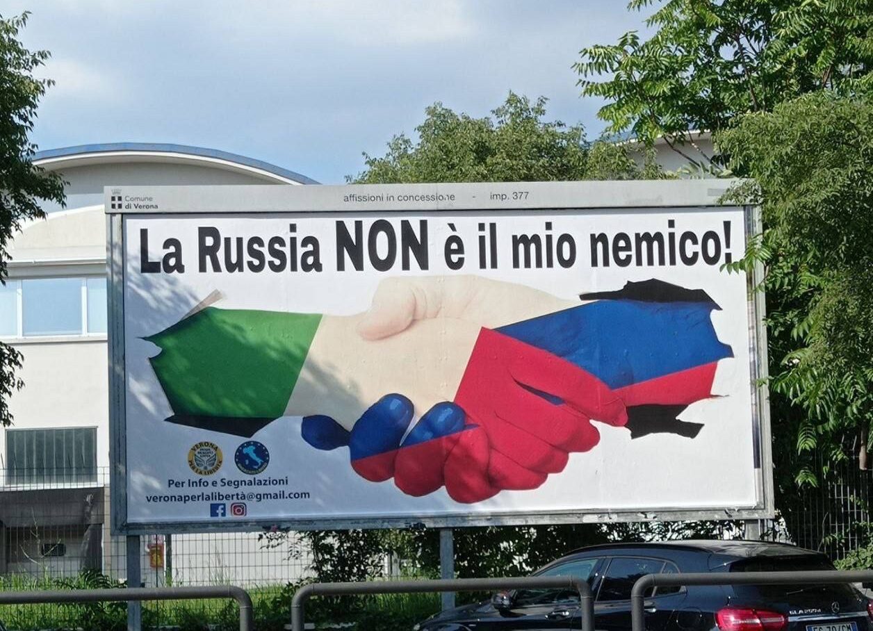 russia manifesti roma pro putin