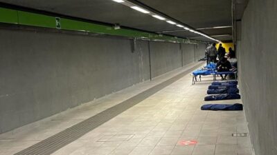 stazione centrale studente aggredito sottopassaggio