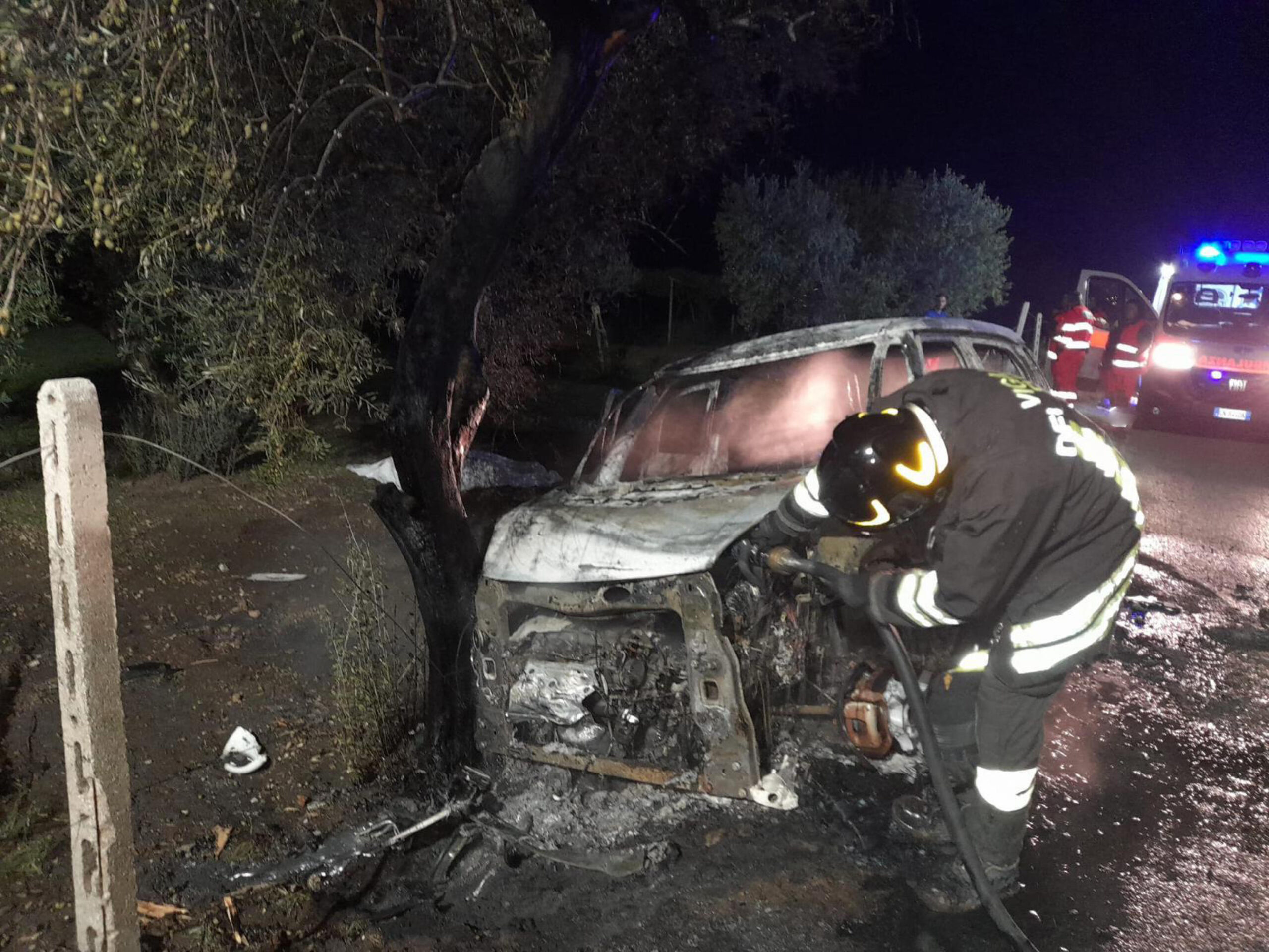 Foggia, 47enne muore carbonizzata in un incidente. Il marito è indagato per omicidio