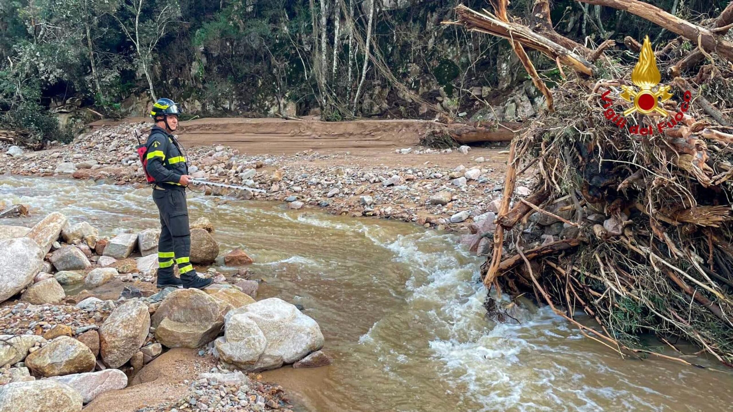 Maltempo in Sardegna, disperso un velista esperto: i soccorsi sospendono le ricerche per stasera